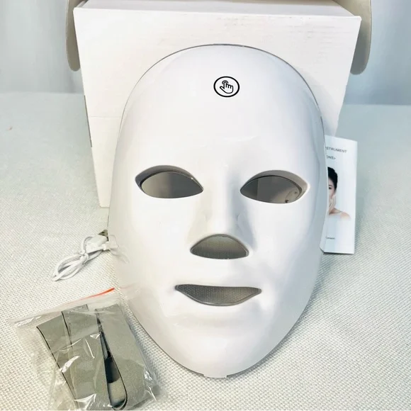 Radiant Glow LED Facial Mask - White - Picture 2 of 8